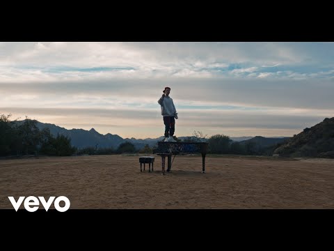 Justin Bieber – Available