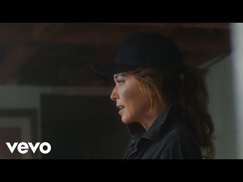 Shania Twain – Giddy Up! (Official Dance Video)